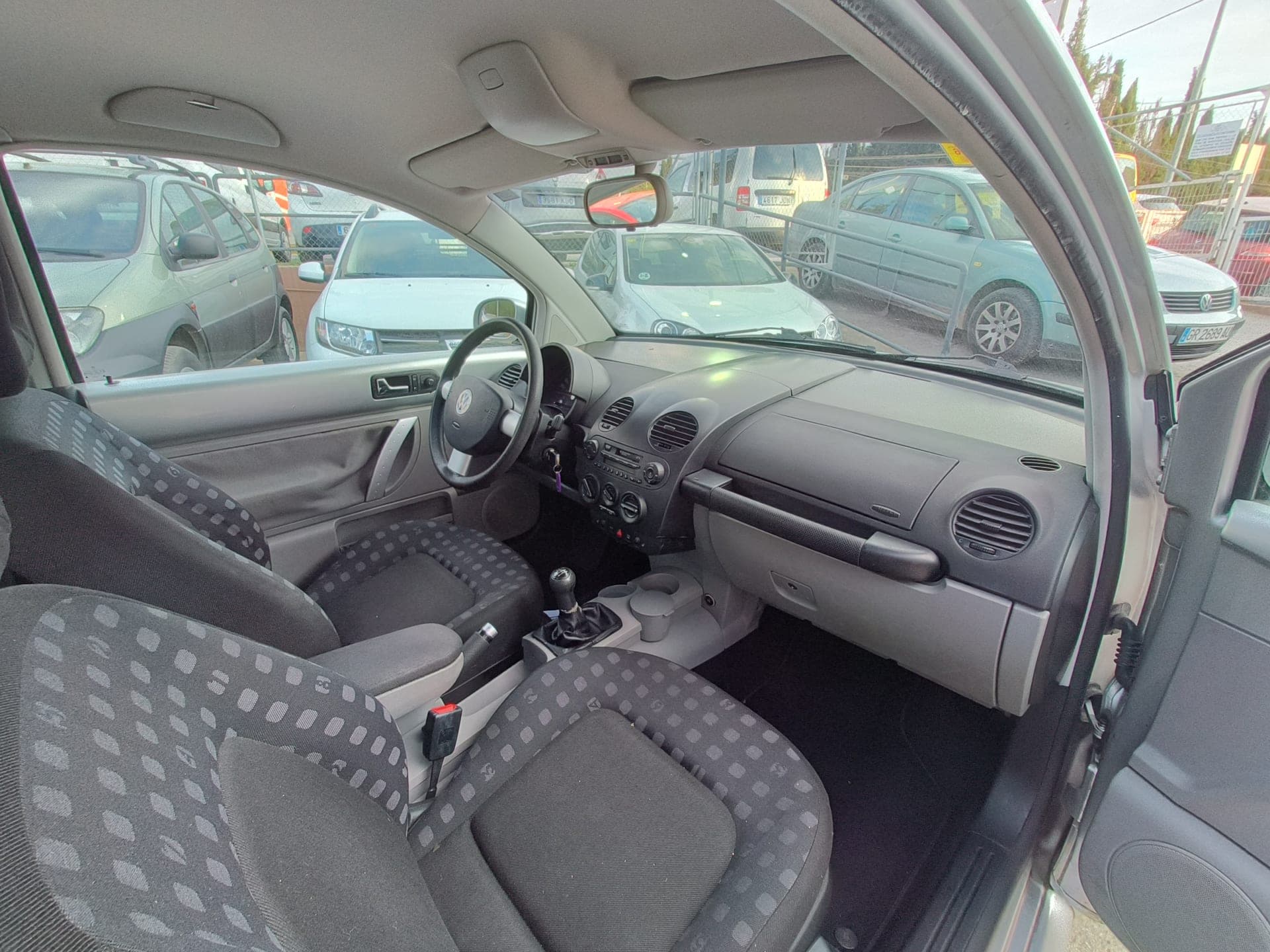Volkswagen New Beetle